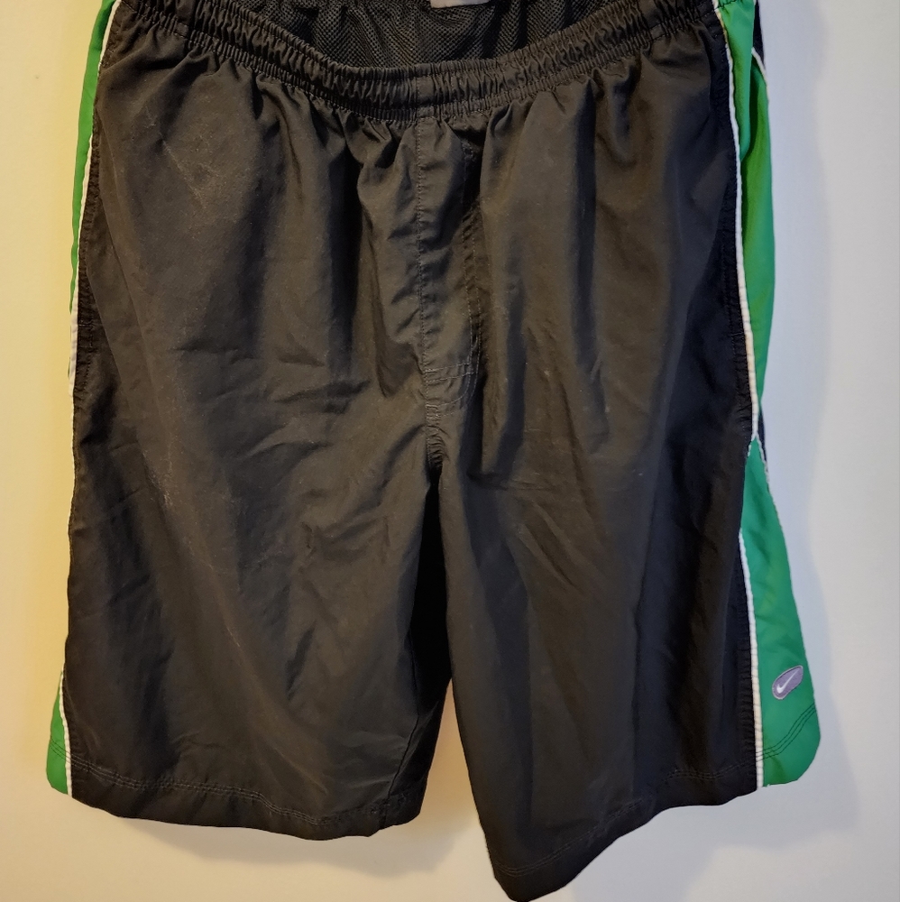 Men's Nike Black Green White Stripe Swim Trunks Size Large Light Gray Logo